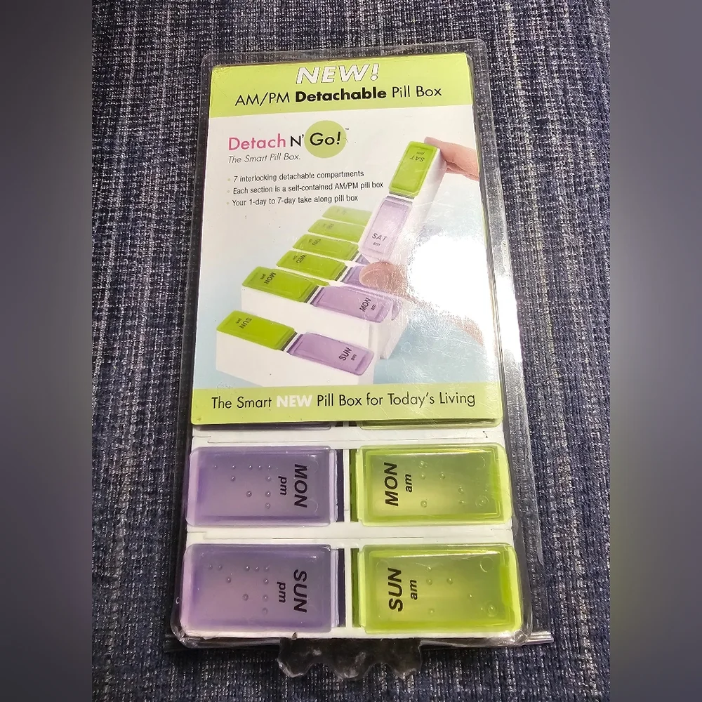 NIB A/M P/M detachable smart pill box